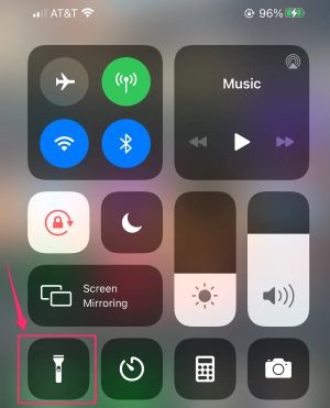 Turn On/Off My Flashlight Using the Control Center 